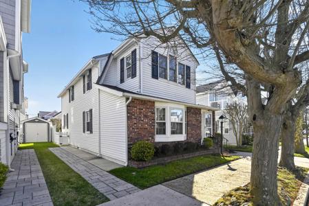 15 N Douglas Avenue