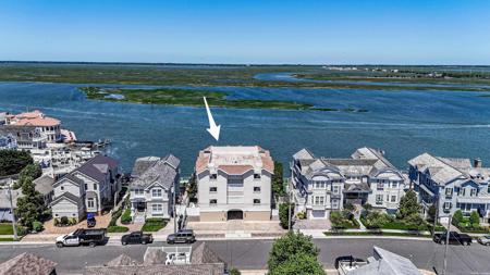 10009 Sunset Drive