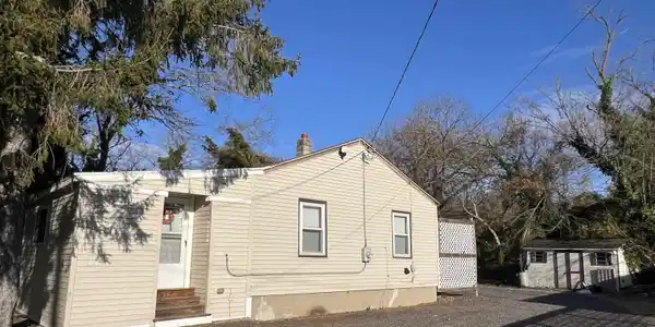 1706 Rt 9 South