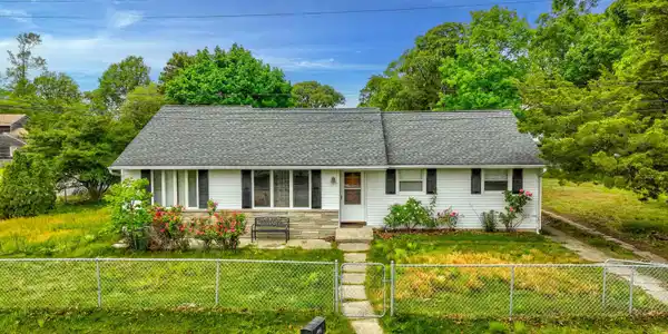 405 Holmes Avenue