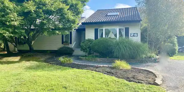 26 Meadow Creek Drive