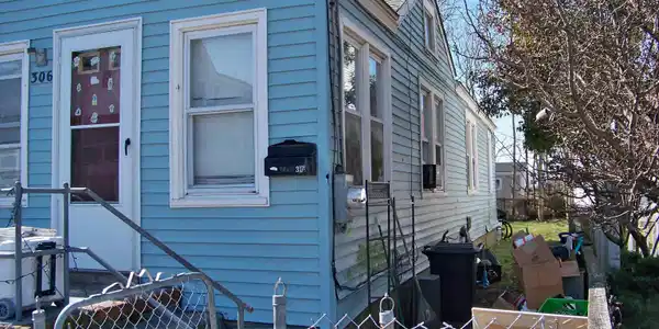 306 W Garfield Avenue