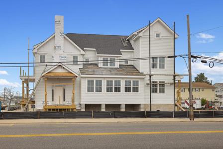 101 W 22nd Avenue