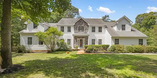 11 Southern Shore Drive