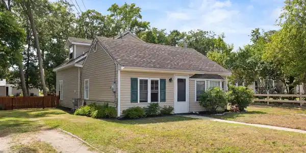 106 Sheridan Drive