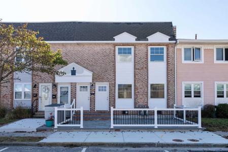 124 Seaspray Court
