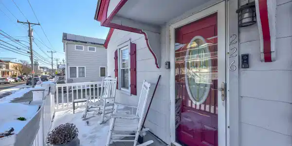226 W Glenwood Avenue