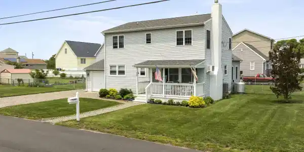 200 Sunray Beach Road