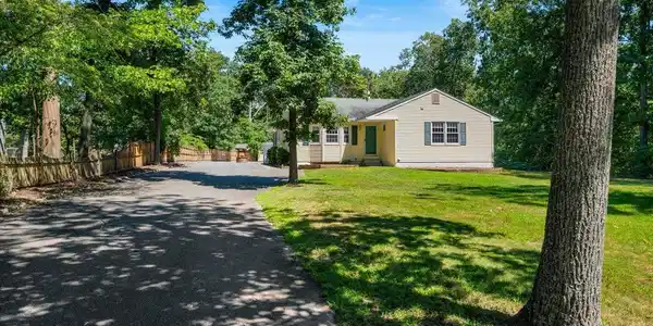 26 Lomurno Lane