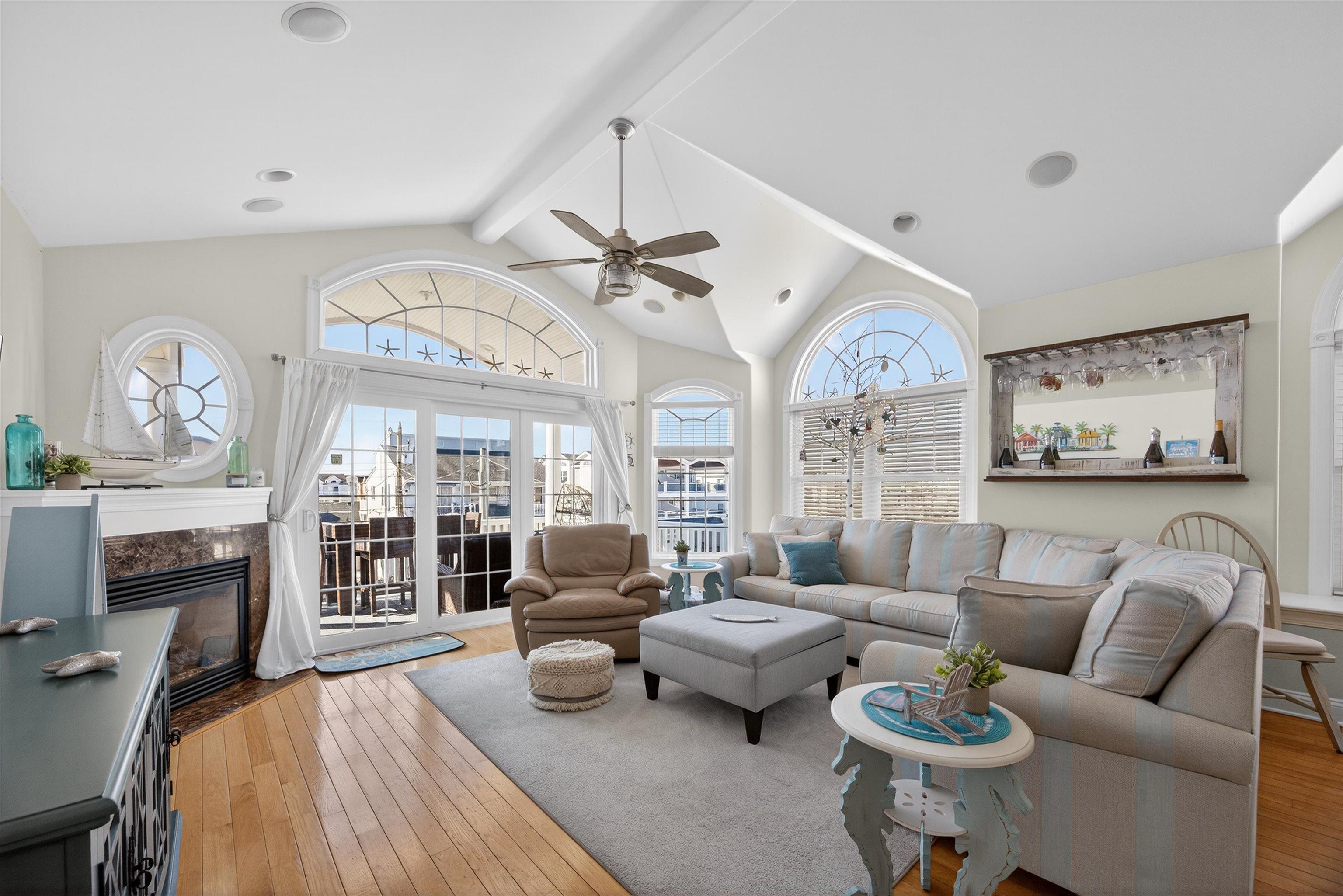 Image 2: Living Room