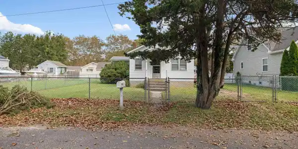 116 Lehigh Avenue