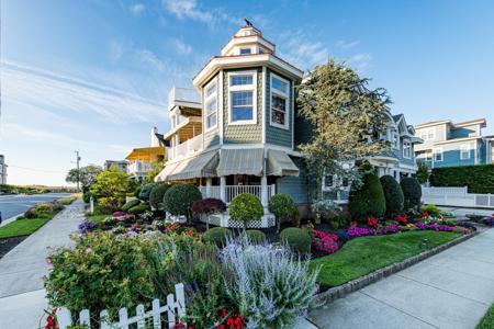 2404 Atlantic Avenue