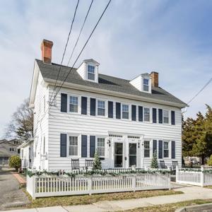 1045-1047 Lafayette Street