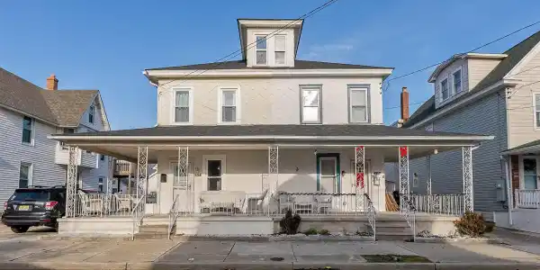 217 W Maple Avenue