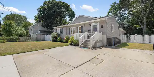 9 Goshen Road