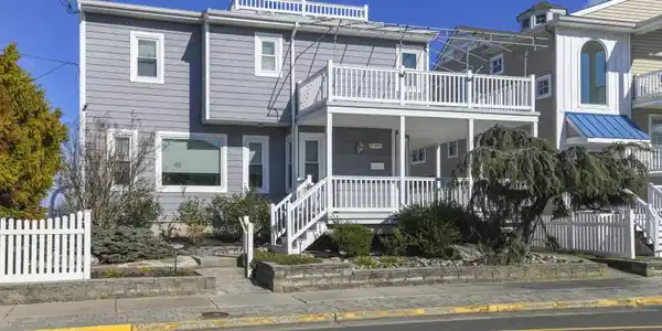 301 Merion Place