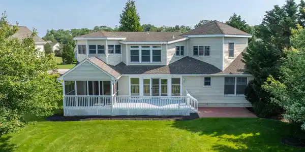 332 Portsmouth Road