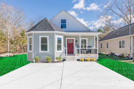 222 W Main Street