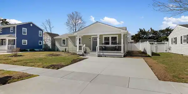 216 Hughes Avenue