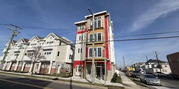 4000 Pacific Avenue
