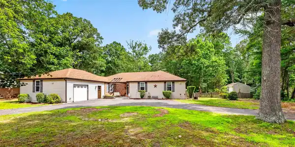 36 Robin Drive