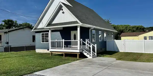 2705 Bayshore Road