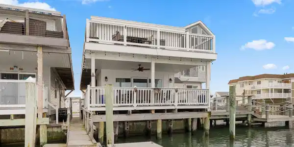 709 Beach Creek