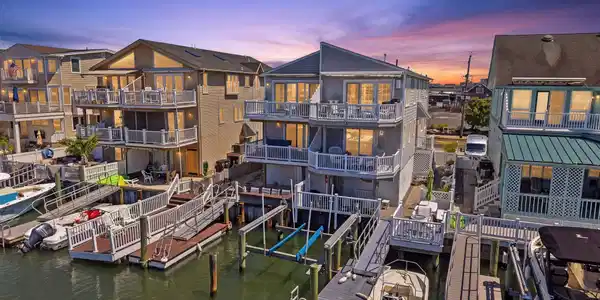 2048 Ocean Drive