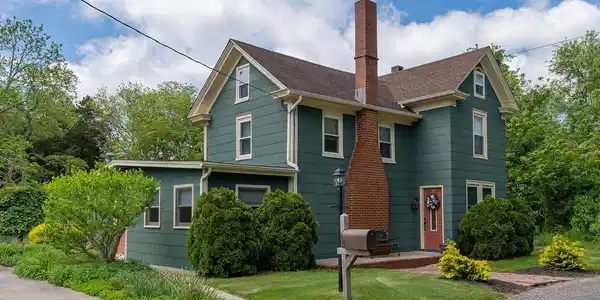 11 Brooks Avenue