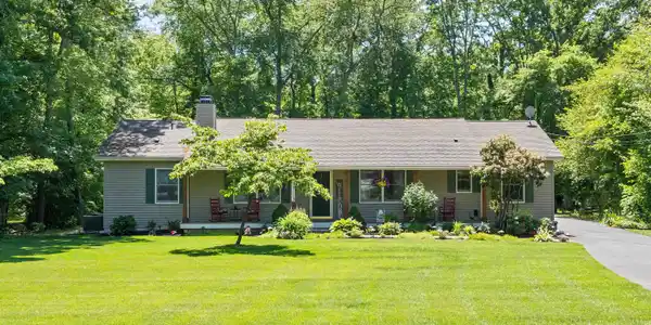 1431 Burleigh Road