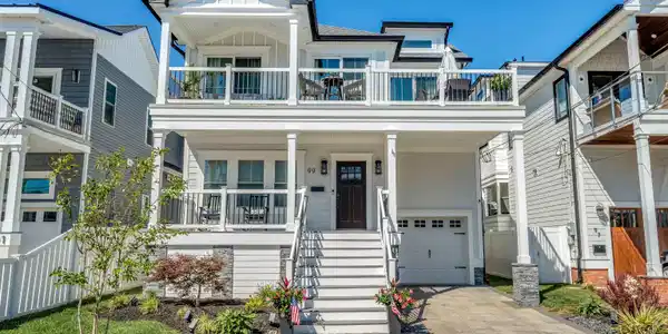 99 W Myrtle Road