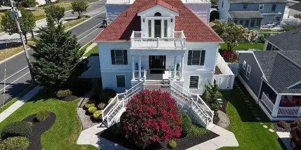 5002 Harbor Beach Boulevard