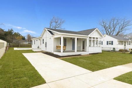 1203 Rosehill Parkway