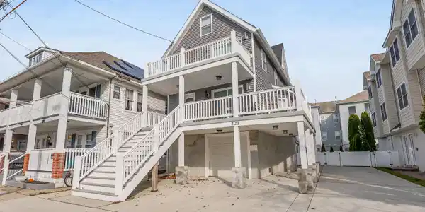 221 E Baker Avenue