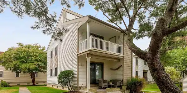 140 Flinders Reef