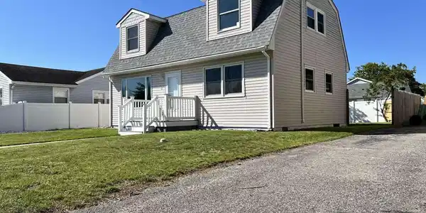 208 Village Road