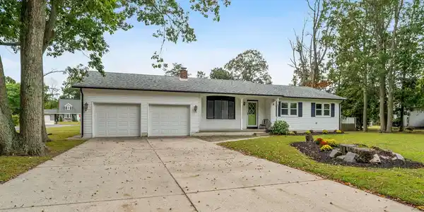 1 Saddle Court