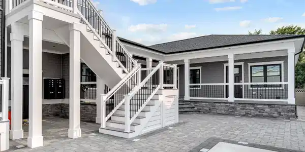 204 E Primrose Road