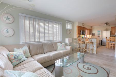 318 E Hollywood Road