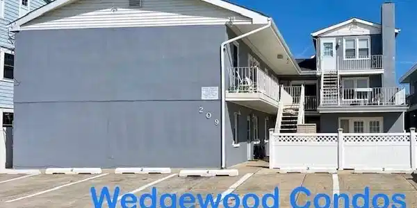 209 E Primrose Avenue