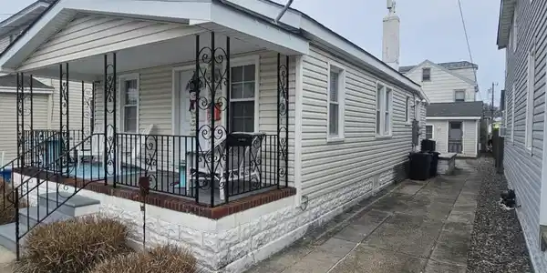 313 W Magnolia Avenue