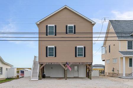 727 Stone Harbor Boulevard