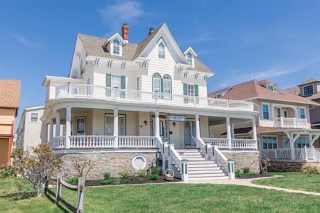 819 Beach Avenue