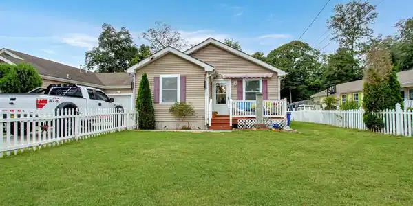 13 Williams Street