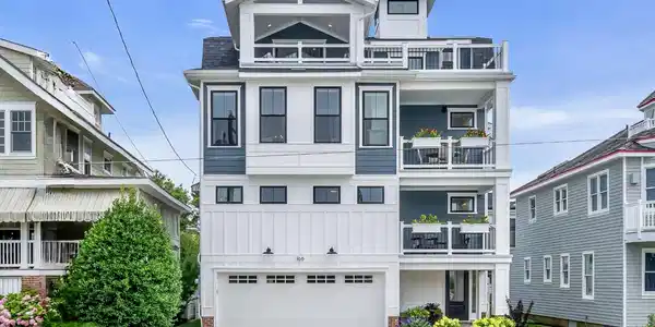 166 E Atlantic Boulevard