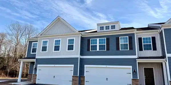4 Dalton Way