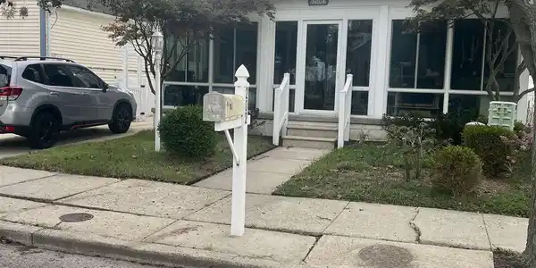 202 W Pittsburgh Avenue