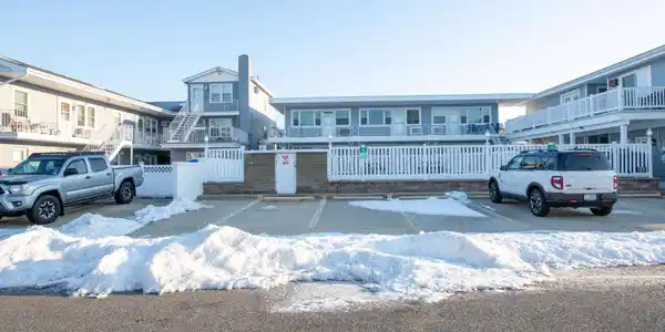 209 E Primrose Road
