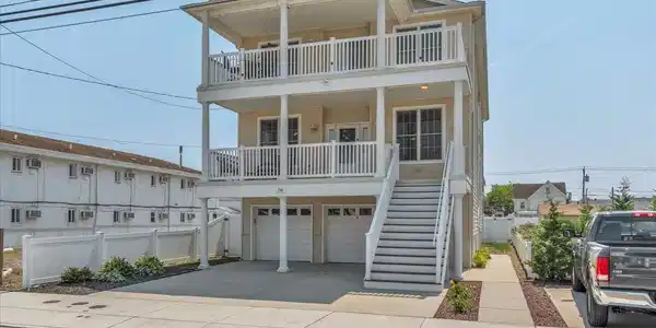 240 E Taylor Avenue