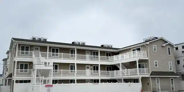 402 E 25th Avenue